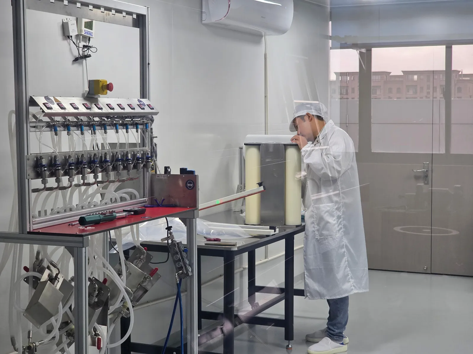 Phase de développement et d'industrialisation : prototype mécanique en cours de mise au point en atelier SICT